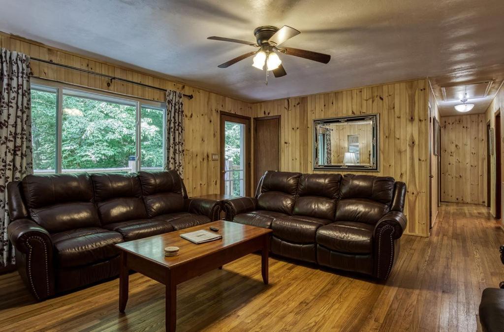 Black Bear Falls - With An In-Law Suite Gatlinburg Exterior foto