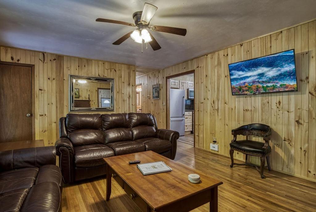 Black Bear Falls - With An In-Law Suite Gatlinburg Exterior foto